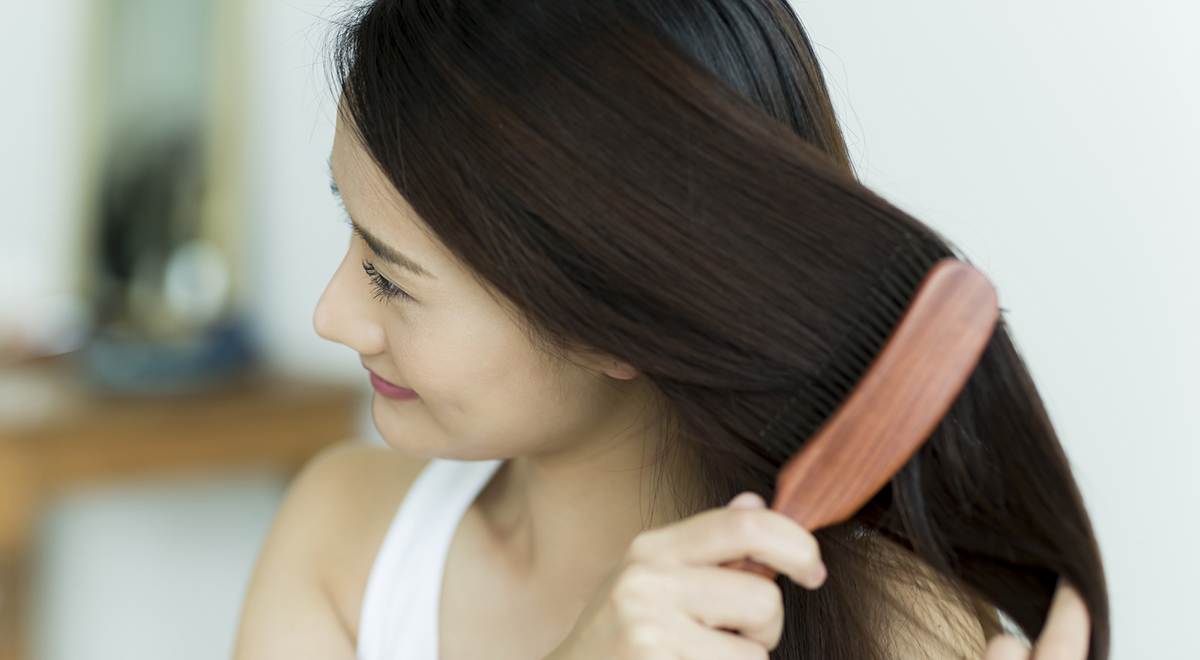 パサついたり広がりやすいタイプの髪質には、保湿ケアが大切。