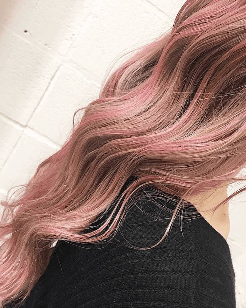 ピンク髪は、色落ちしてもミルクティーベージュと相性がいい！